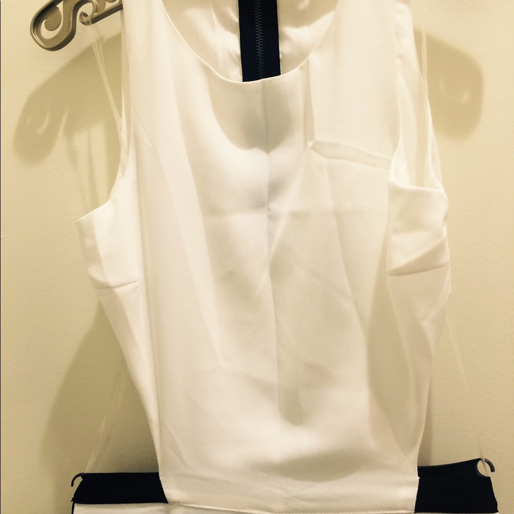 Jumpsuit - Picture 4 of 7